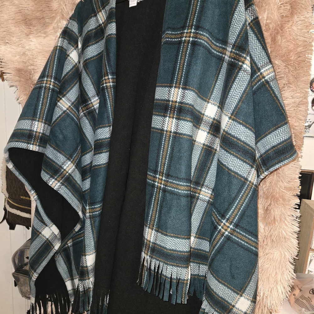 Martha Stewart Black Shawl